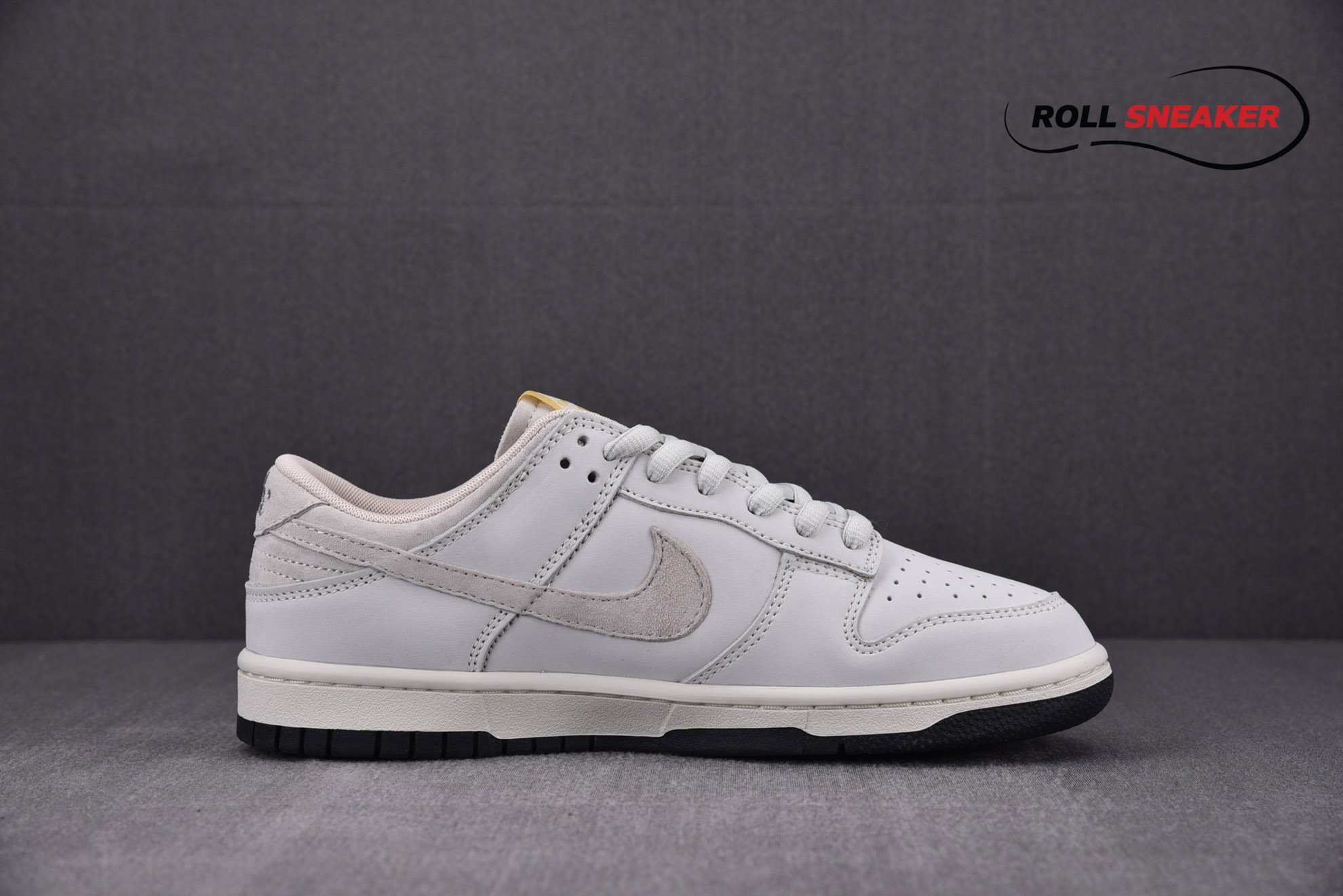 Nike SB Dunk Low Cream Grey Black
