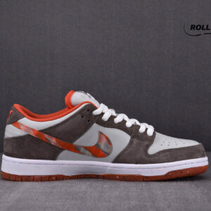 Nike SB Dunk Low ‘Crushed DC’