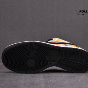 Nike SB Dunk Low “Raygun”