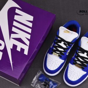 Nike SB Dunk Low Supreme Stars Hyper Royal (2021)