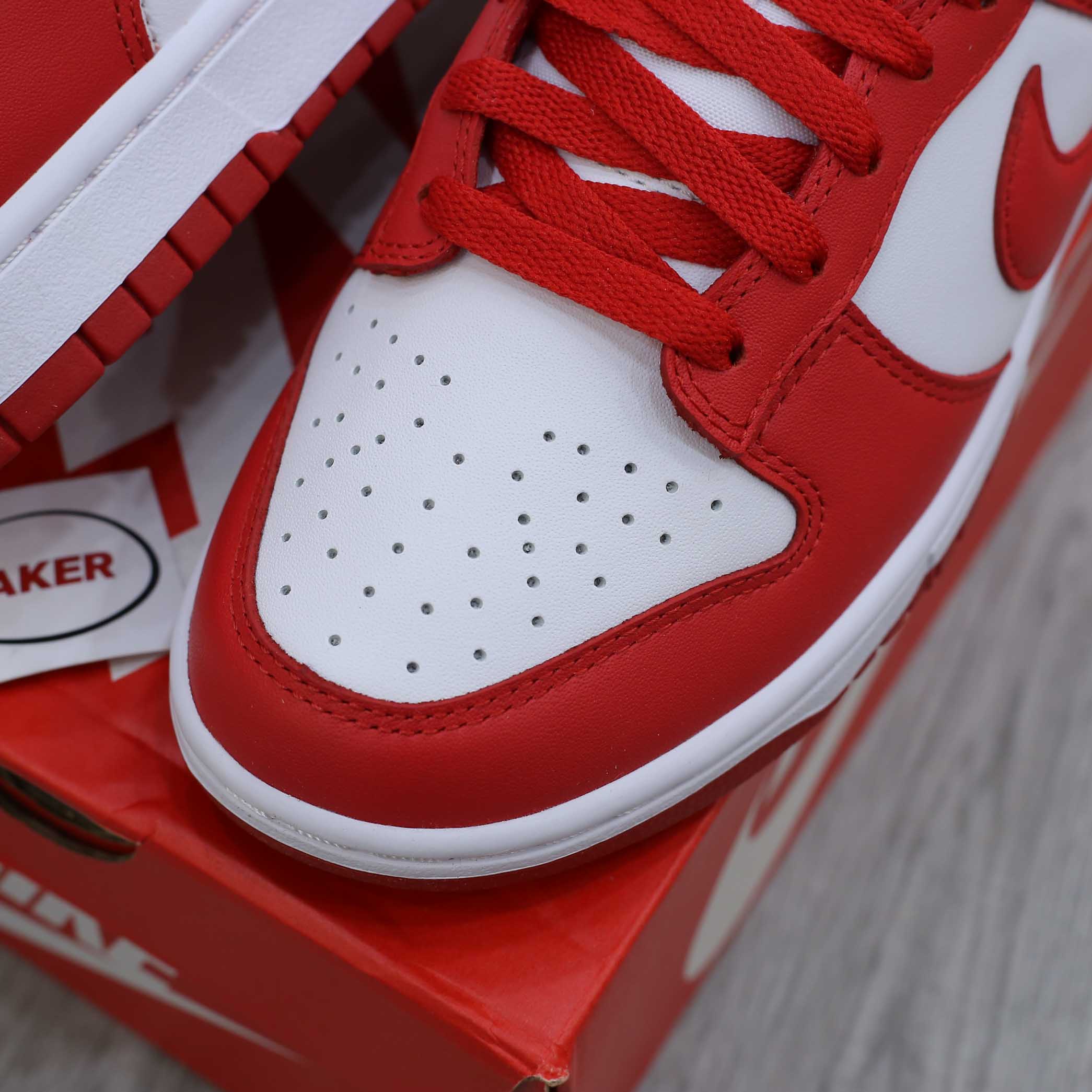 Nike SB Dunk Low University Red
