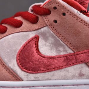 Nike StrangeLove x Dunk Low SB ‘Valentine’s Day’