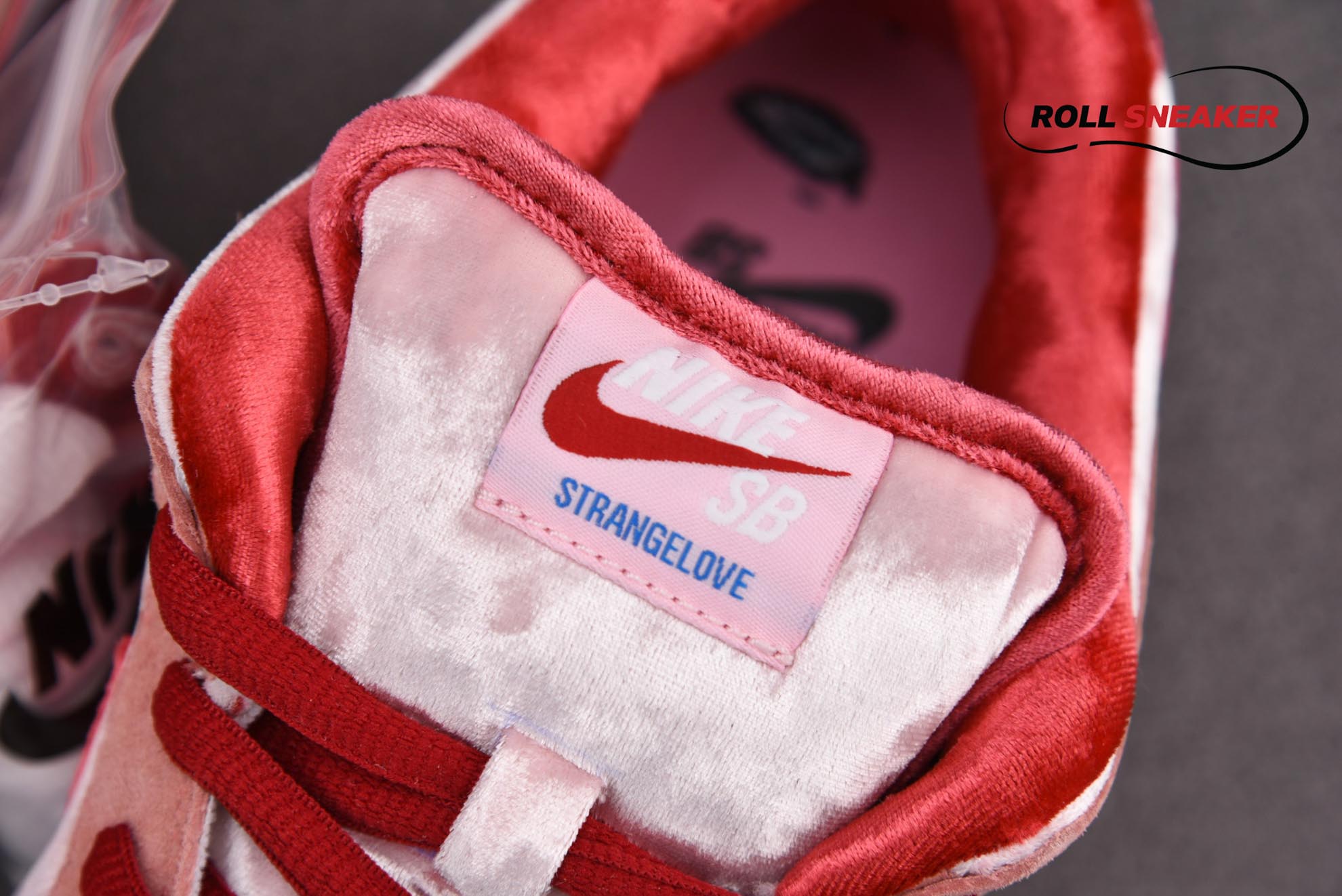 Nike StrangeLove x Dunk Low SB ‘Valentine’s Day’
