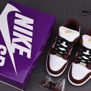 Nike Supreme x Dunk Low OG SB QS ‘Barkroot Brown’