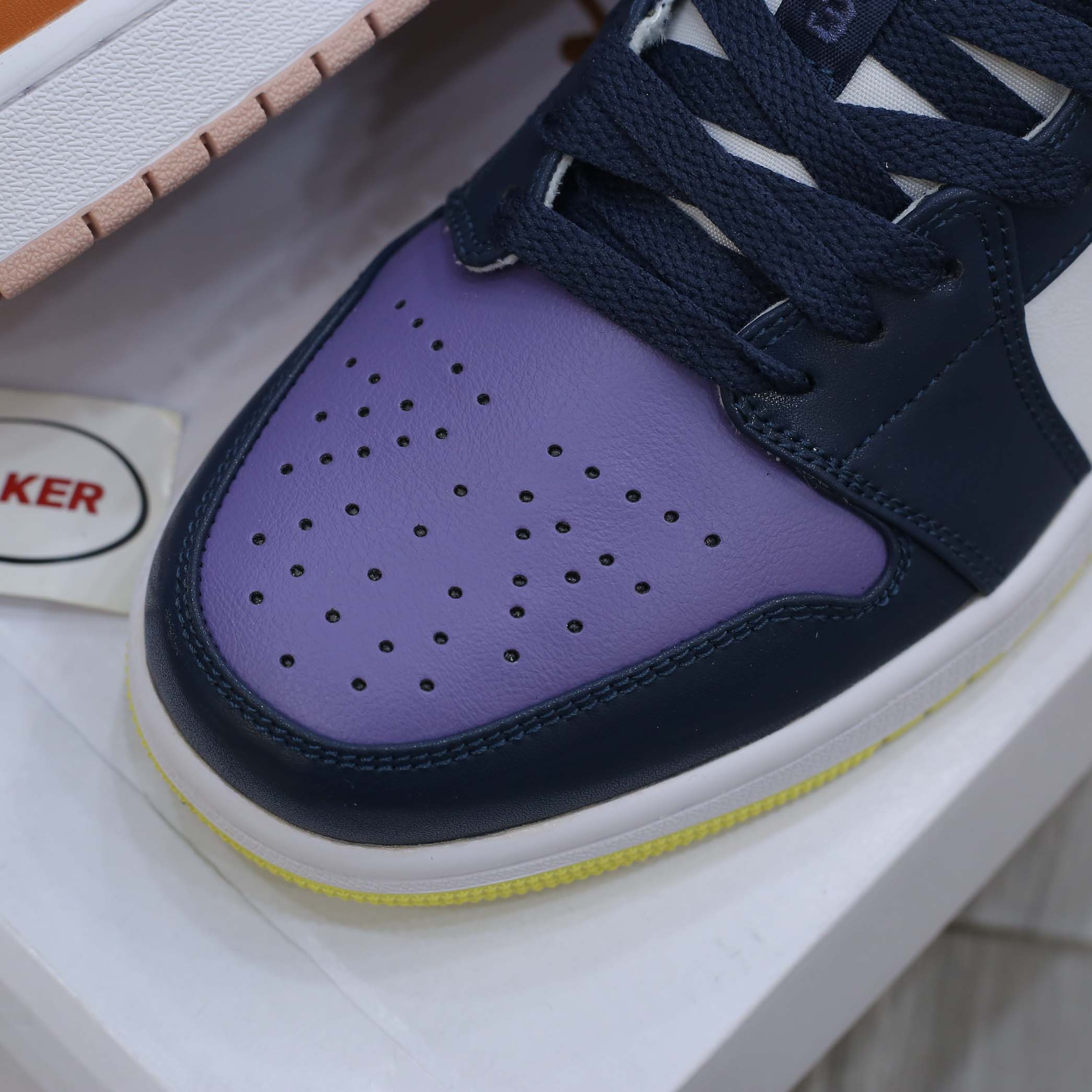 Nike Wmns Air Jordan 1 Low SE ‘Mismatched – Purple Magenta’