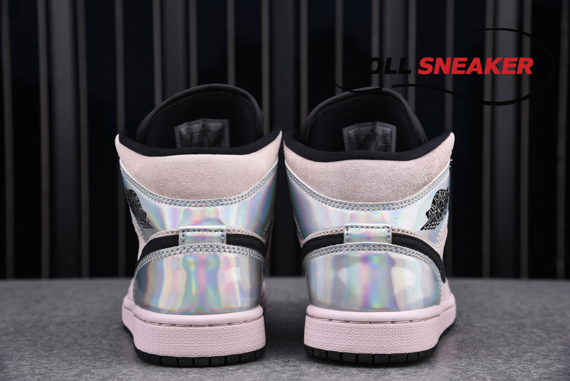 Nike Wmns Air Jordan 1 Mid ‘Iridescent’
