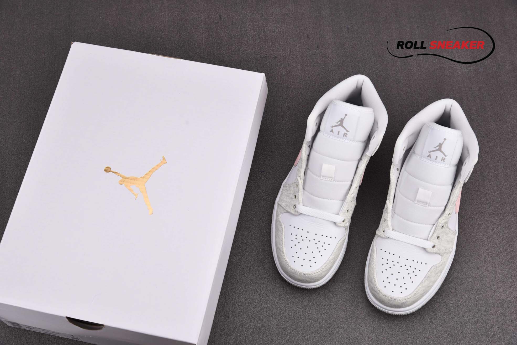 Nike Wmns Air Jordan 1 Mid SE ‘White Light Iron Ore’
