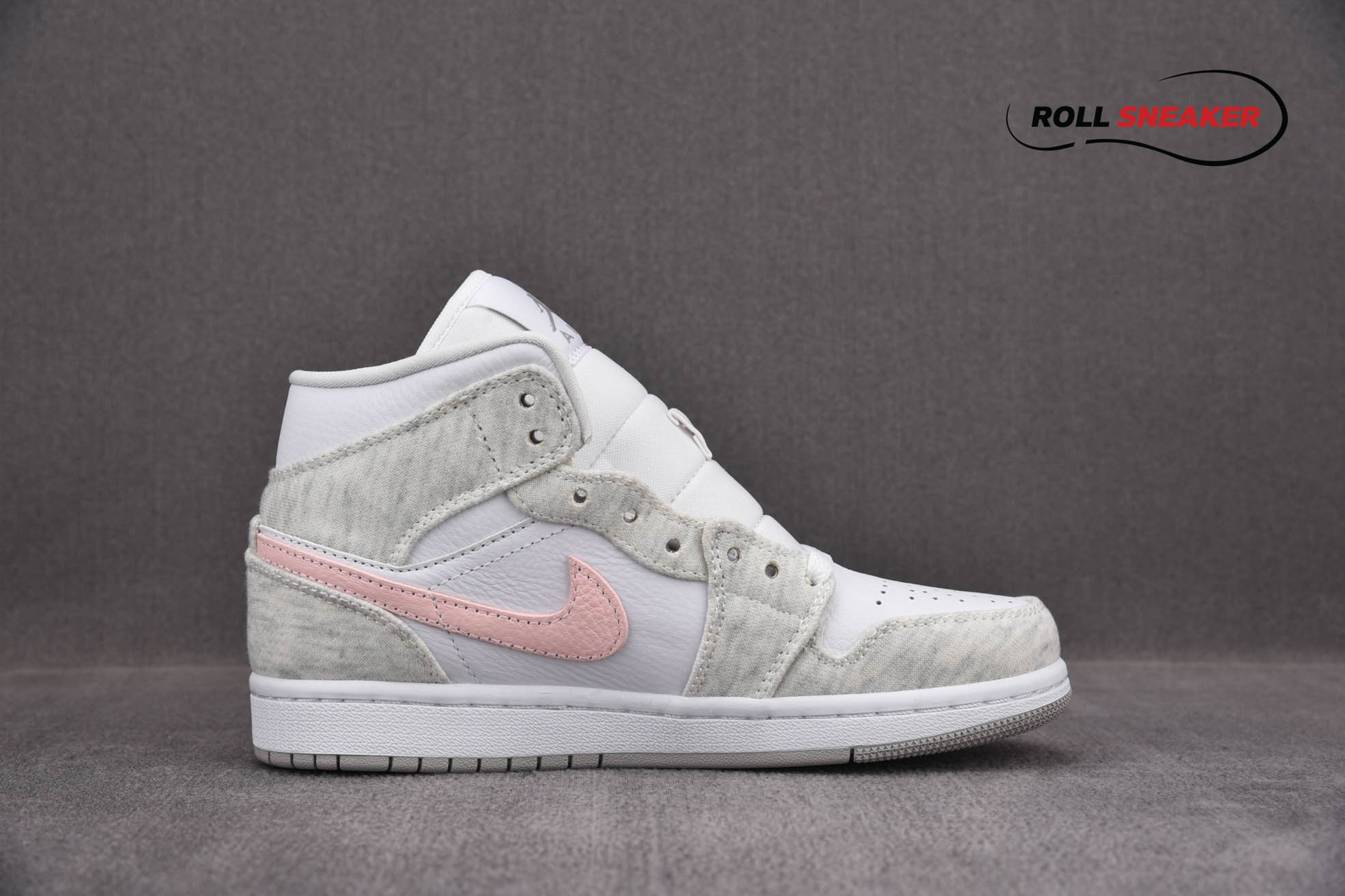 Nike Wmns Air Jordan 1 Mid SE ‘White Light Iron Ore’
