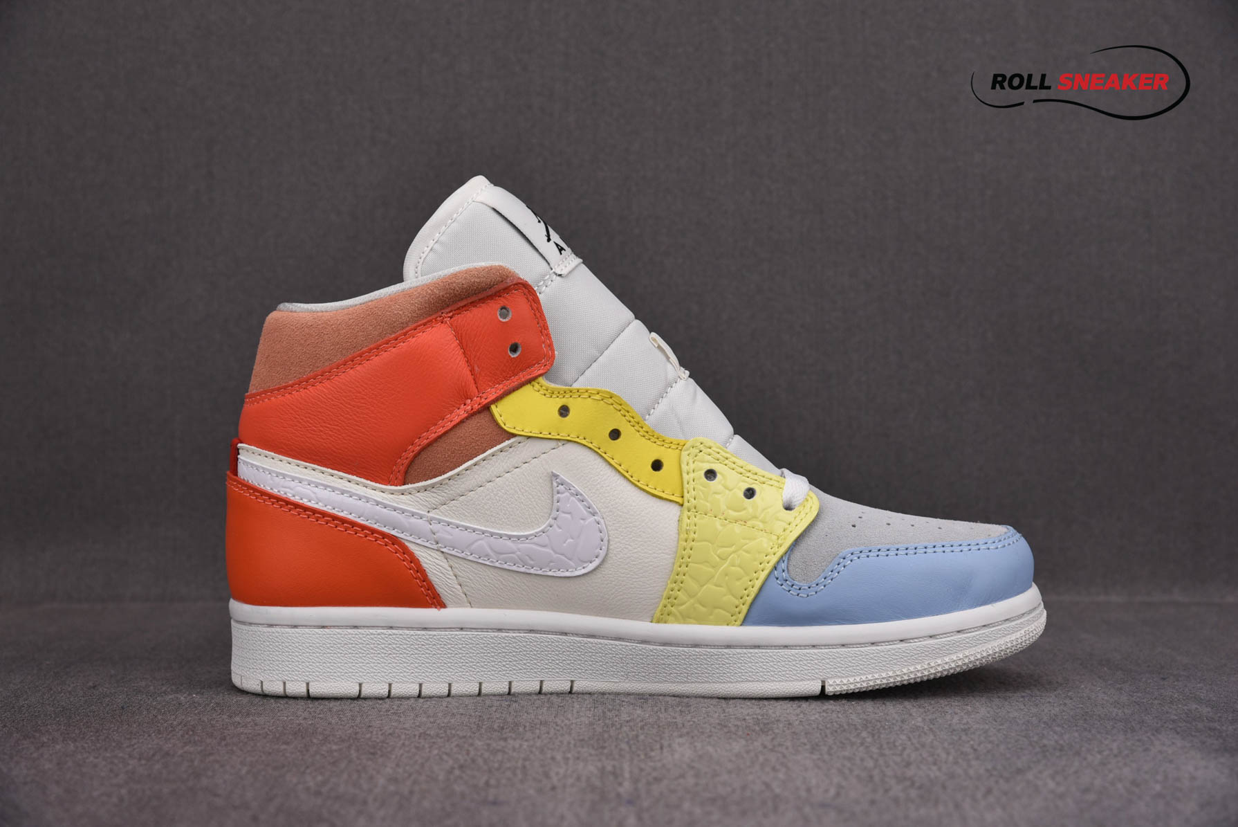 Nike Wmns Air Jordan 1 Mid ‘To My First Coach’