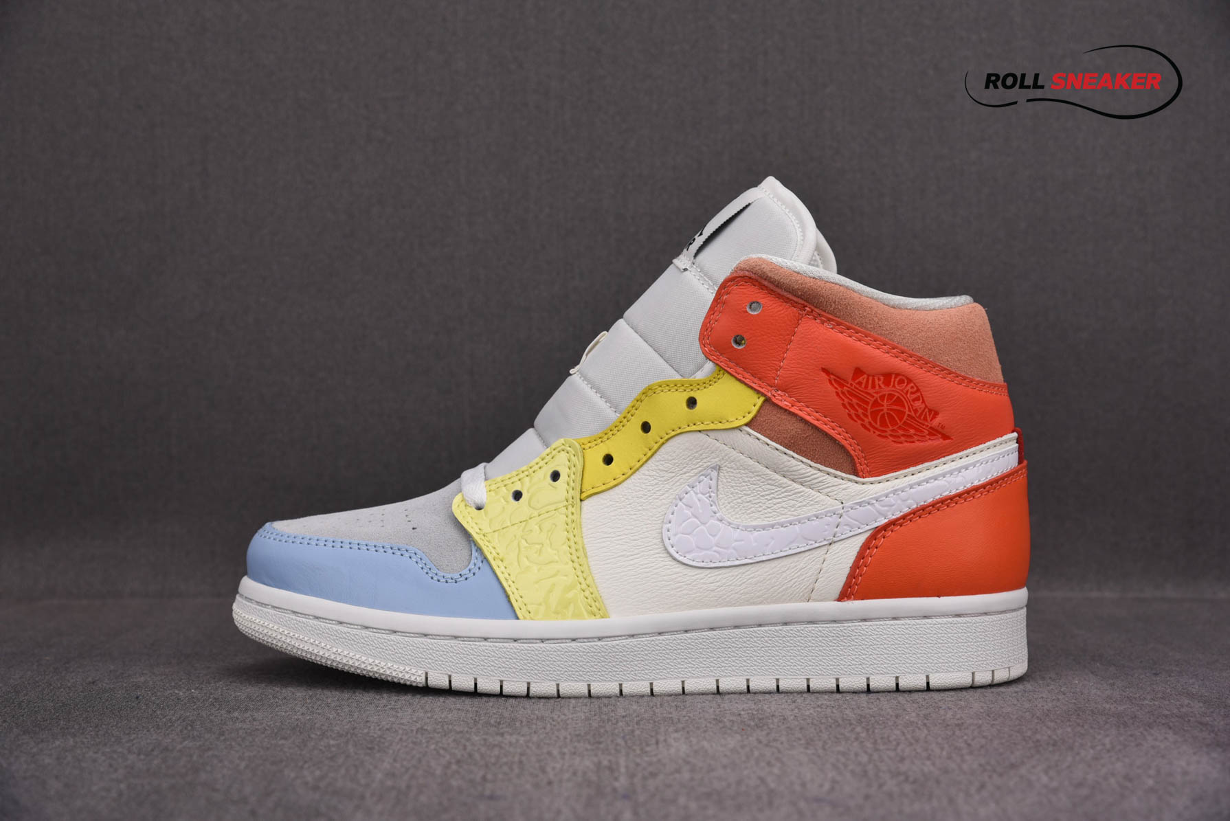 Nike Wmns Air Jordan 1 Mid ‘To My First Coach’