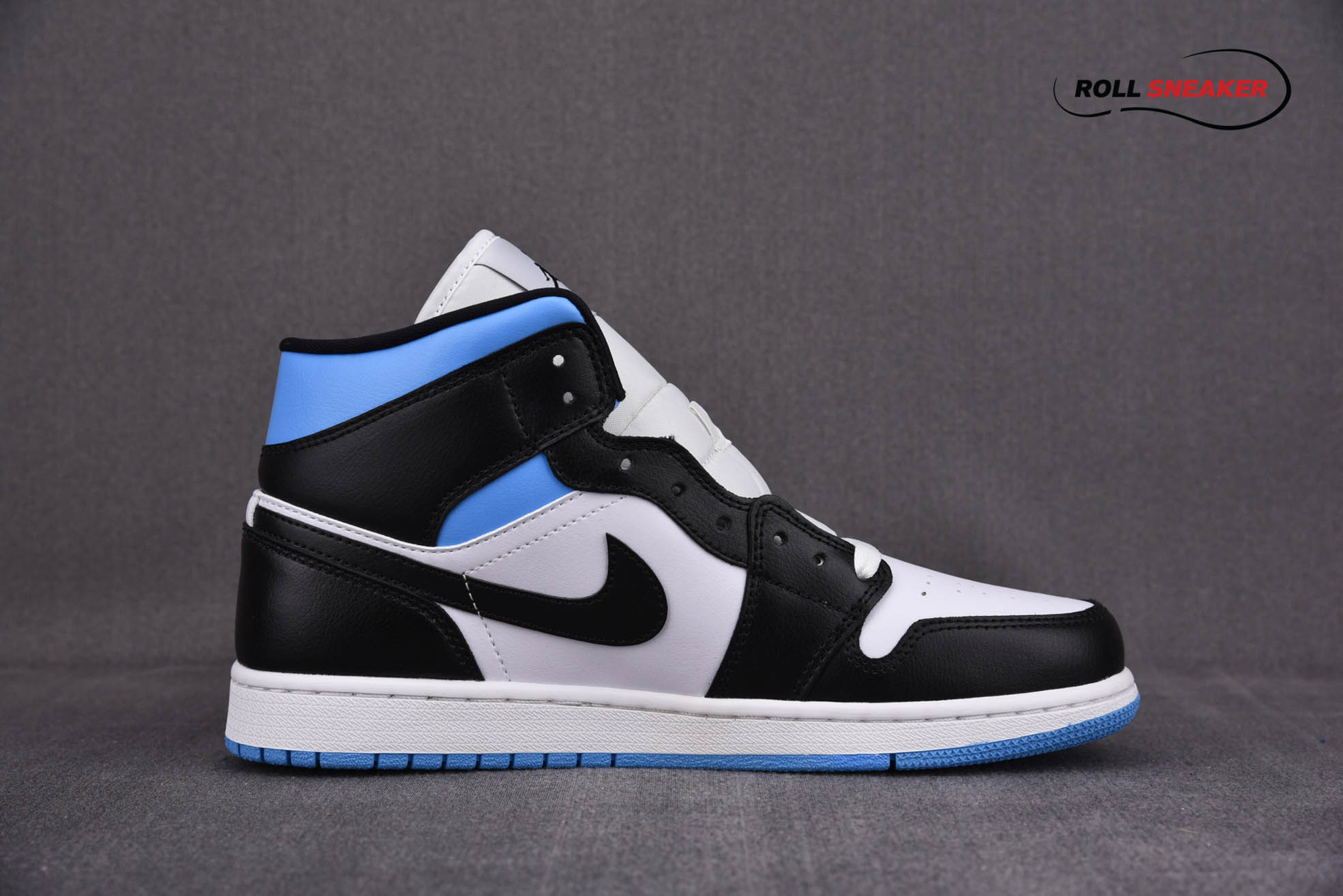 Nike Wmns Air Jordan 1 Mid ‘University Blue’