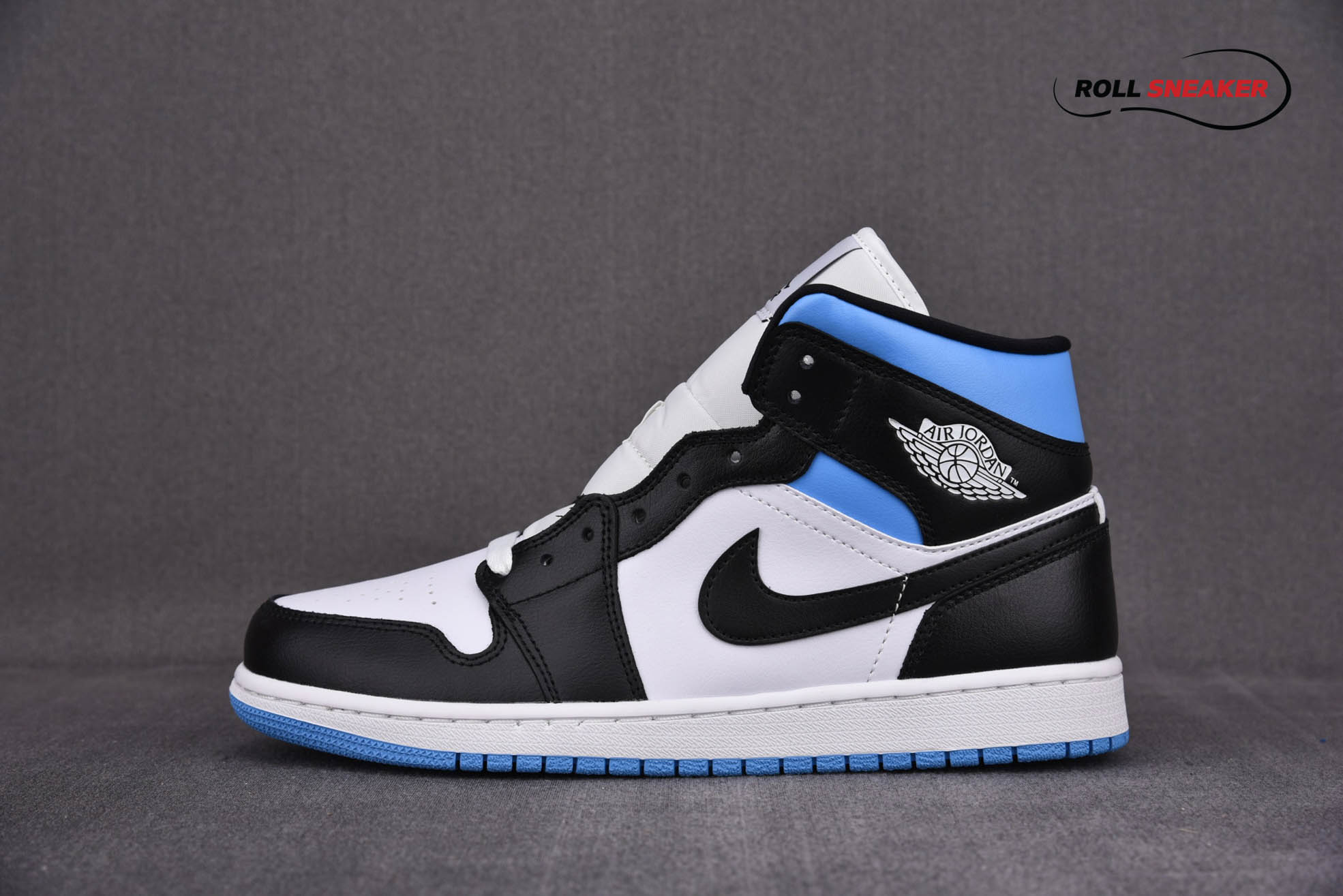 Nike Wmns Air Jordan 1 Mid ‘University Blue’
