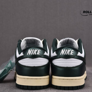 Nike Wmns Dunk Low ‘Vintage Green’