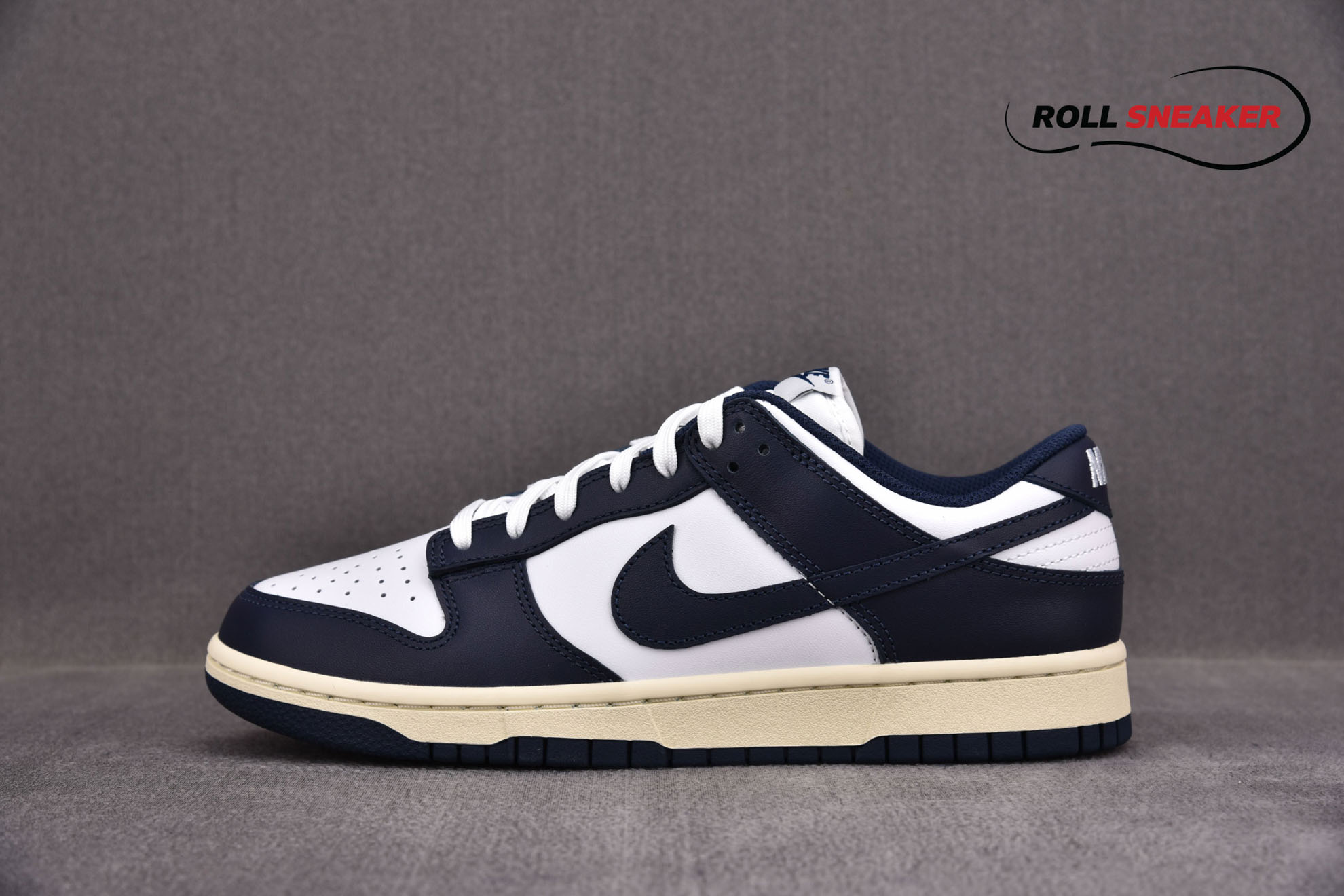 Nike Wmns Dunk Low ‘Vintage Navy’
