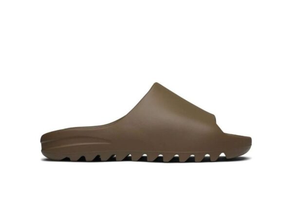 Adidas Yeezy Slides ‘Earth Brown’