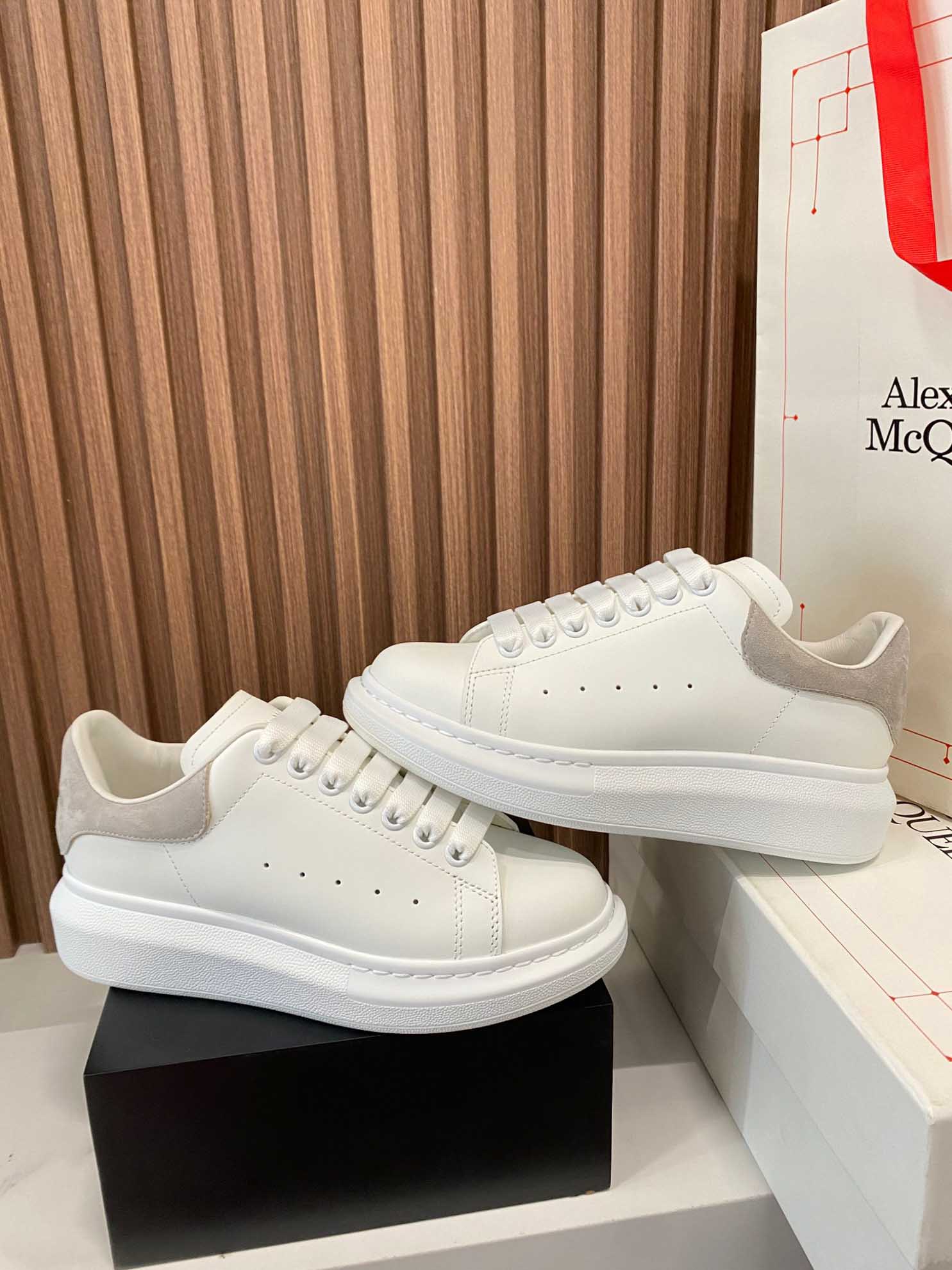 Alexander McQueen Oversized Sneaker ‘White Grey’