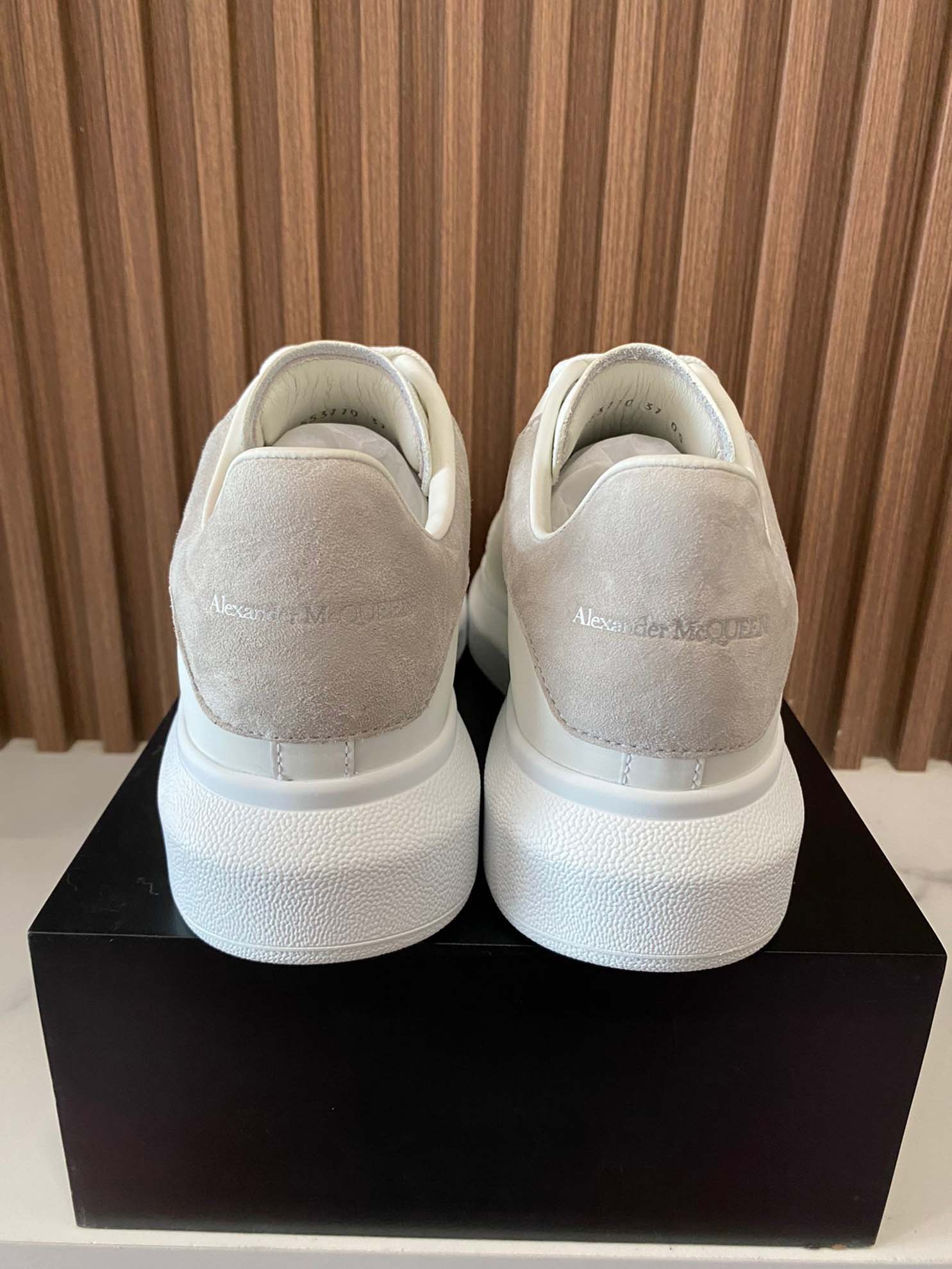 Alexander McQueen Oversized Sneaker ‘White Grey’