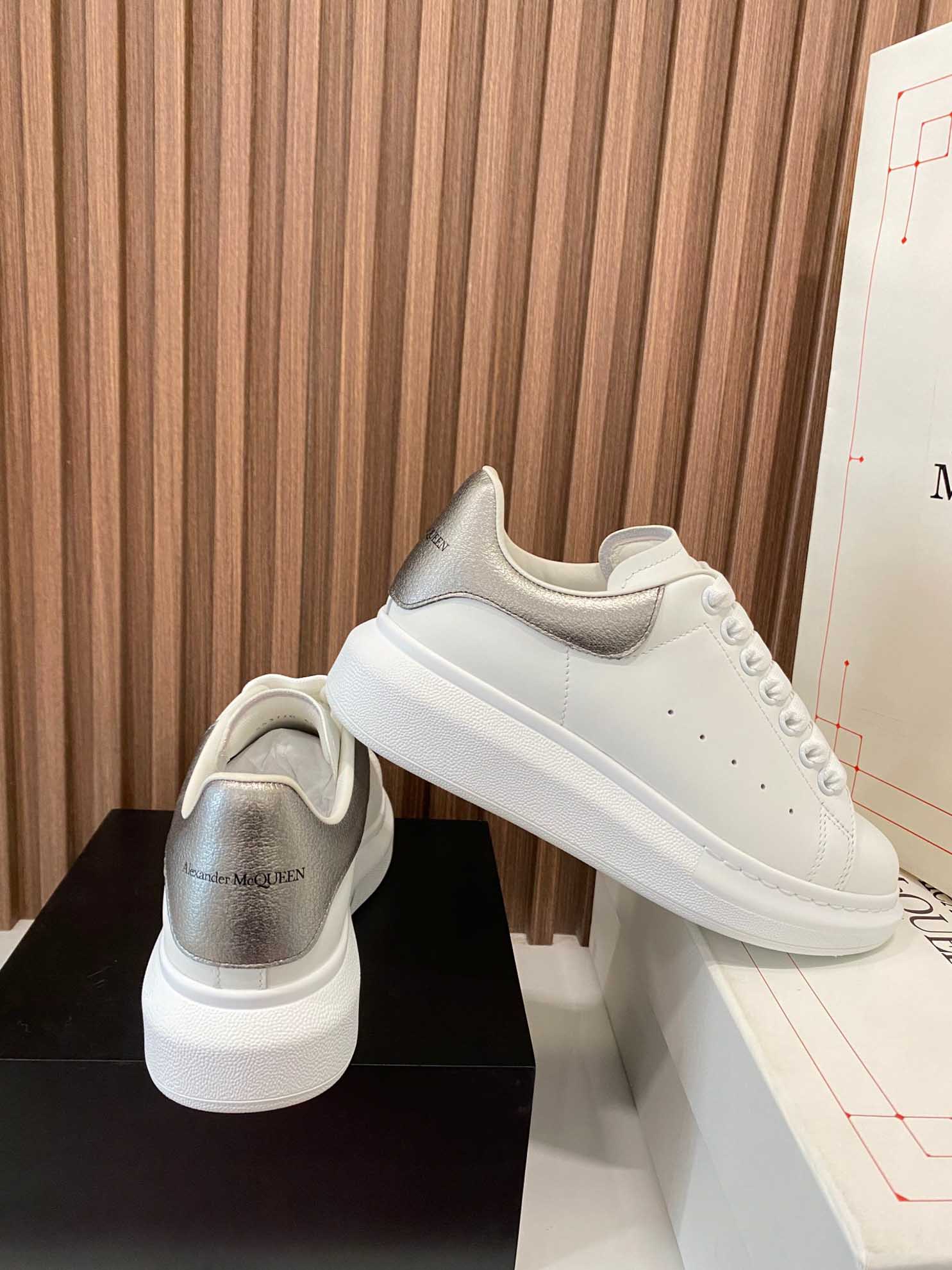 Alexander McQueen Oversole 'White Grey'