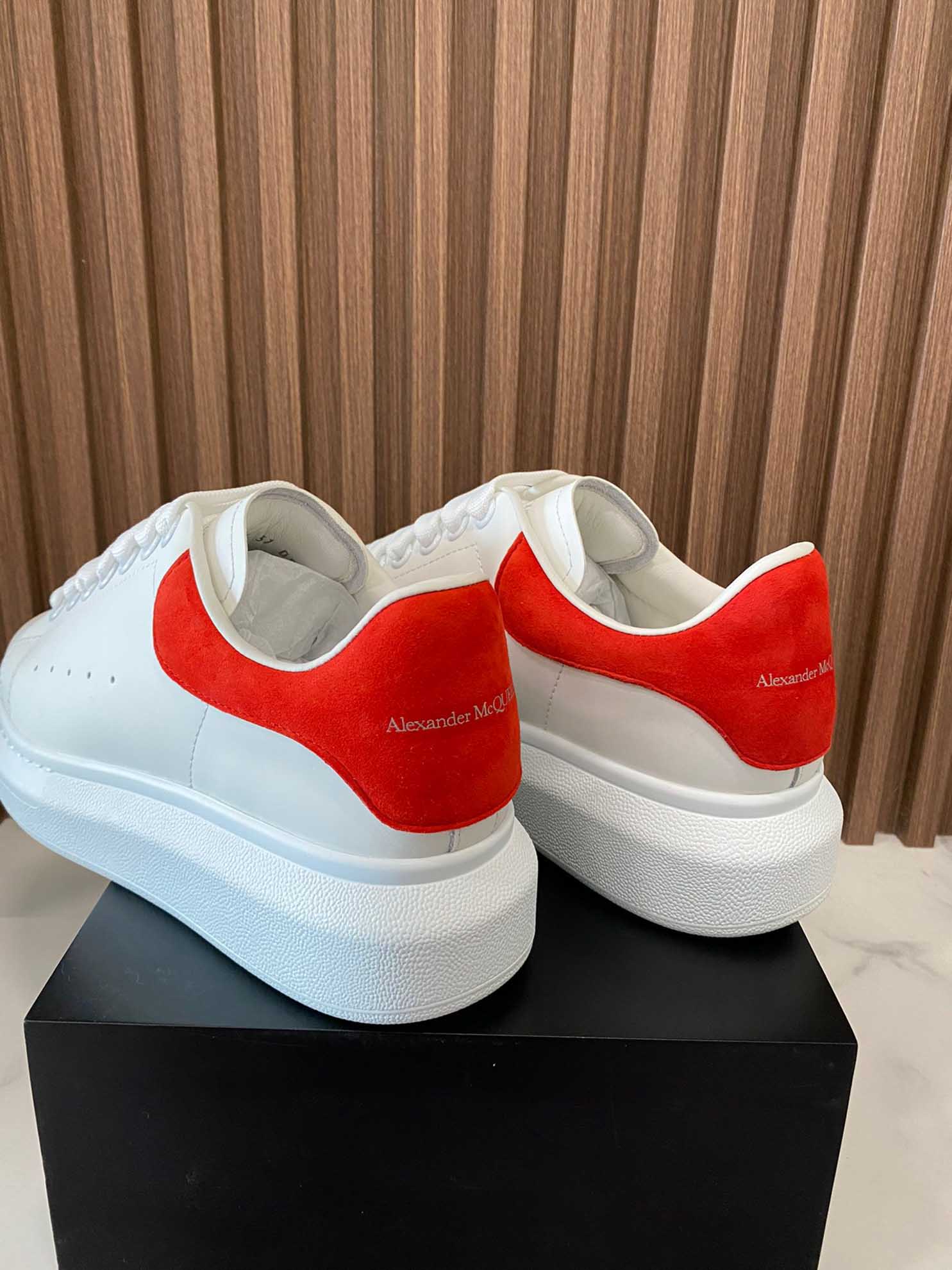 Alexander McQueen Wmns Oversized Sneaker ‘Lush Red’