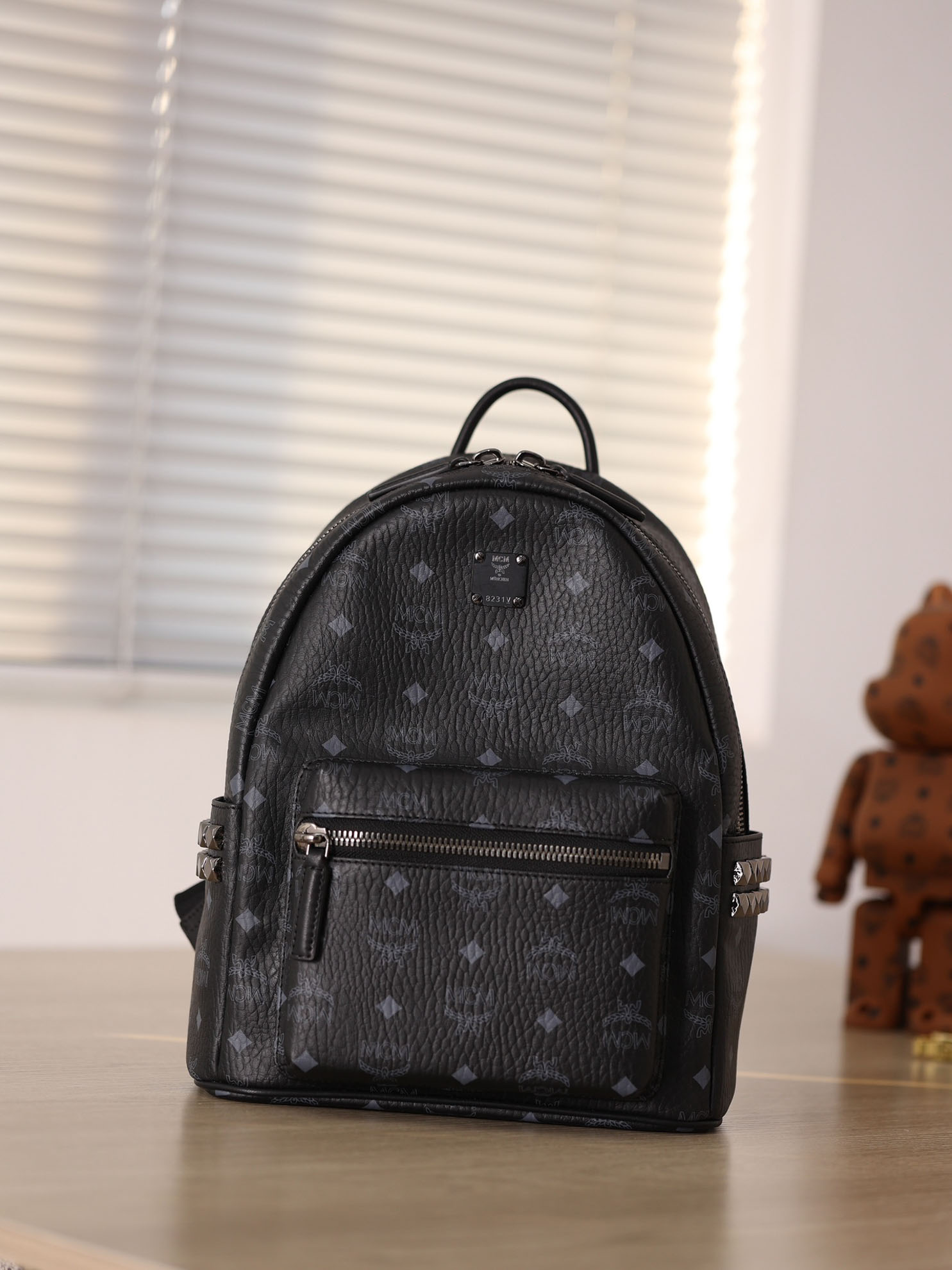 Balo MCM Stark Studs Backpack Visetos Black Small