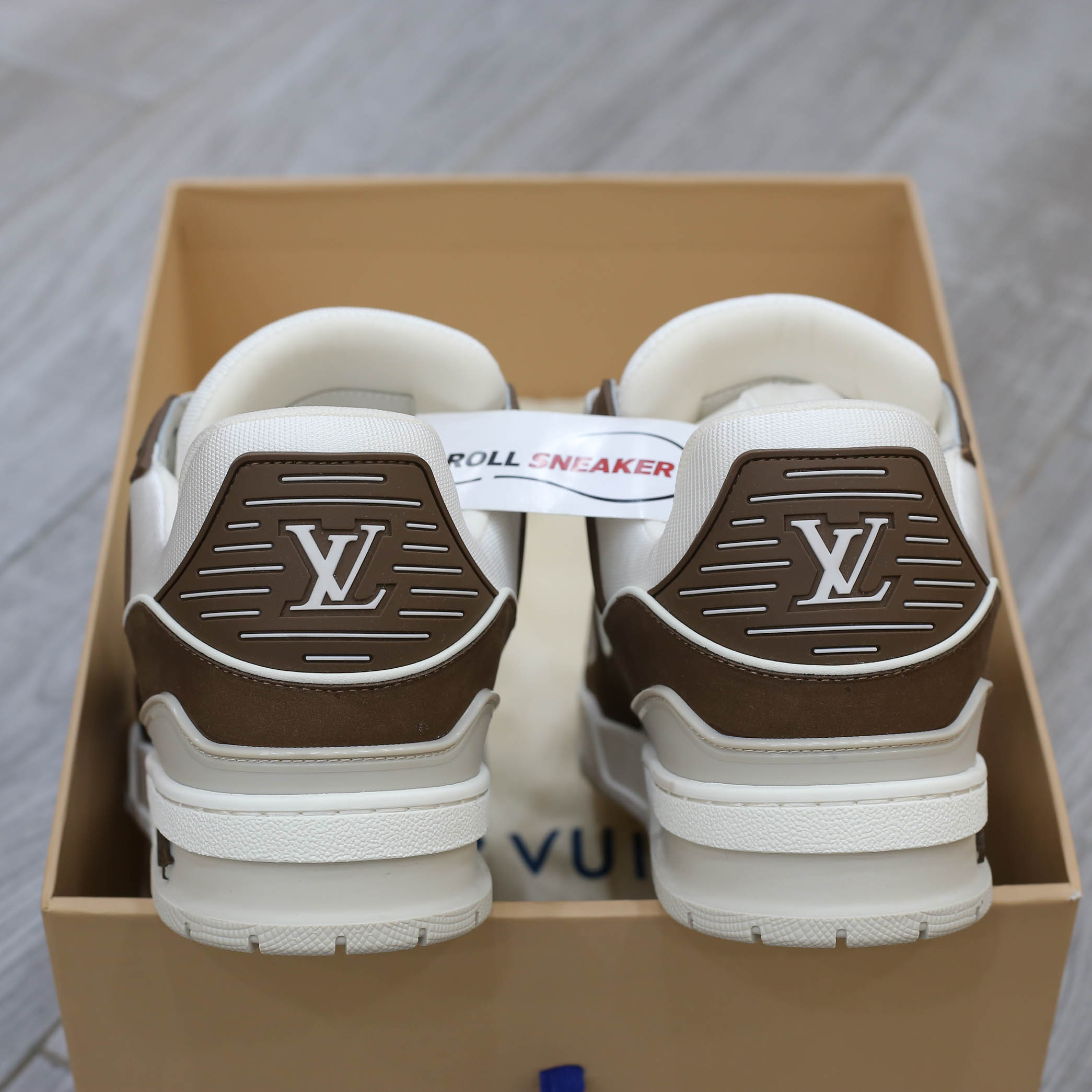 Louis Vuitton LV Trainer Moka Trơn 2023 