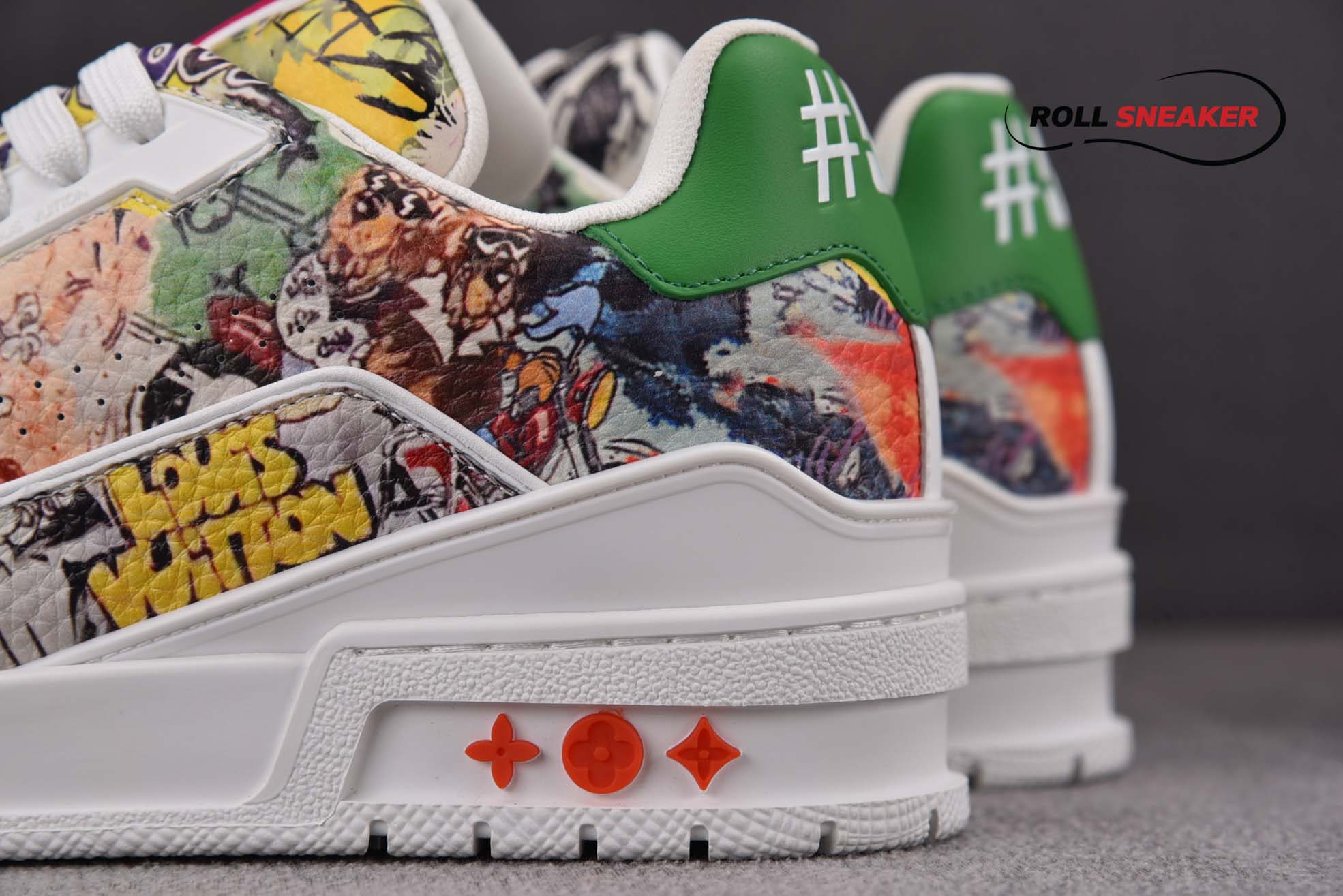 Louis Vuitton Trainer với Vintage Comics
