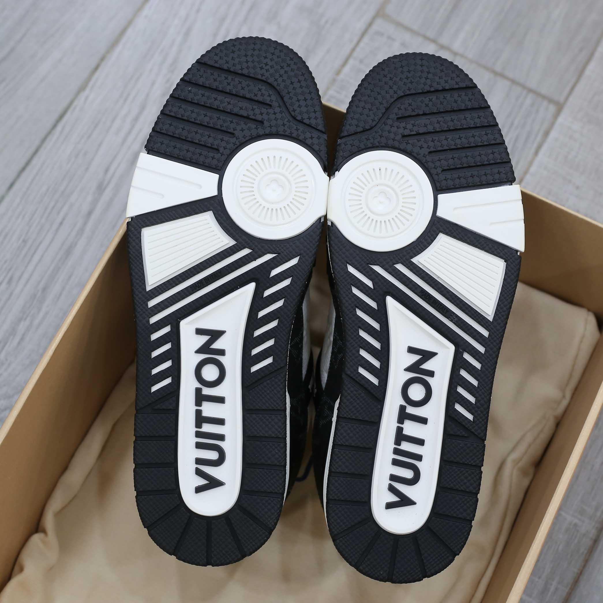 Giày Louis Vuitton LV Trainer Monogram Denim Black đen