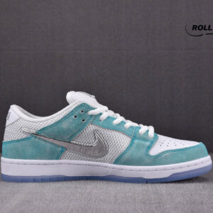 Nike SB Dunk Low April Skateboards