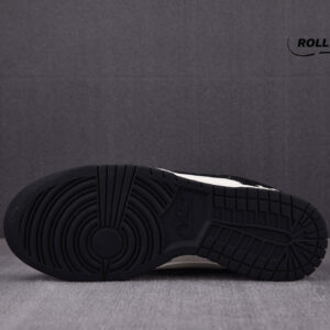 Nike SB Dunk Low “Black Bat”