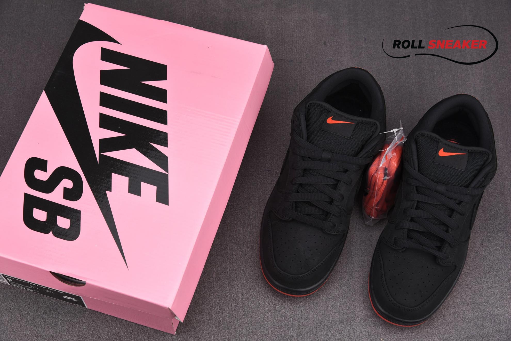 Nike SB Dunk Low Black Pigeon