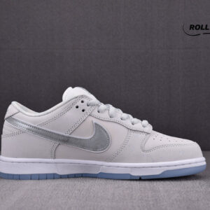 Nike SB Dunk Low “White Lobster”