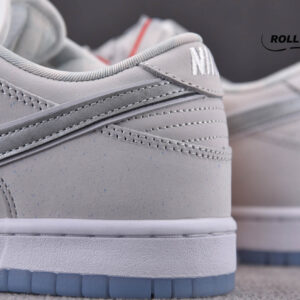 Nike SB Dunk Low “White Lobster”