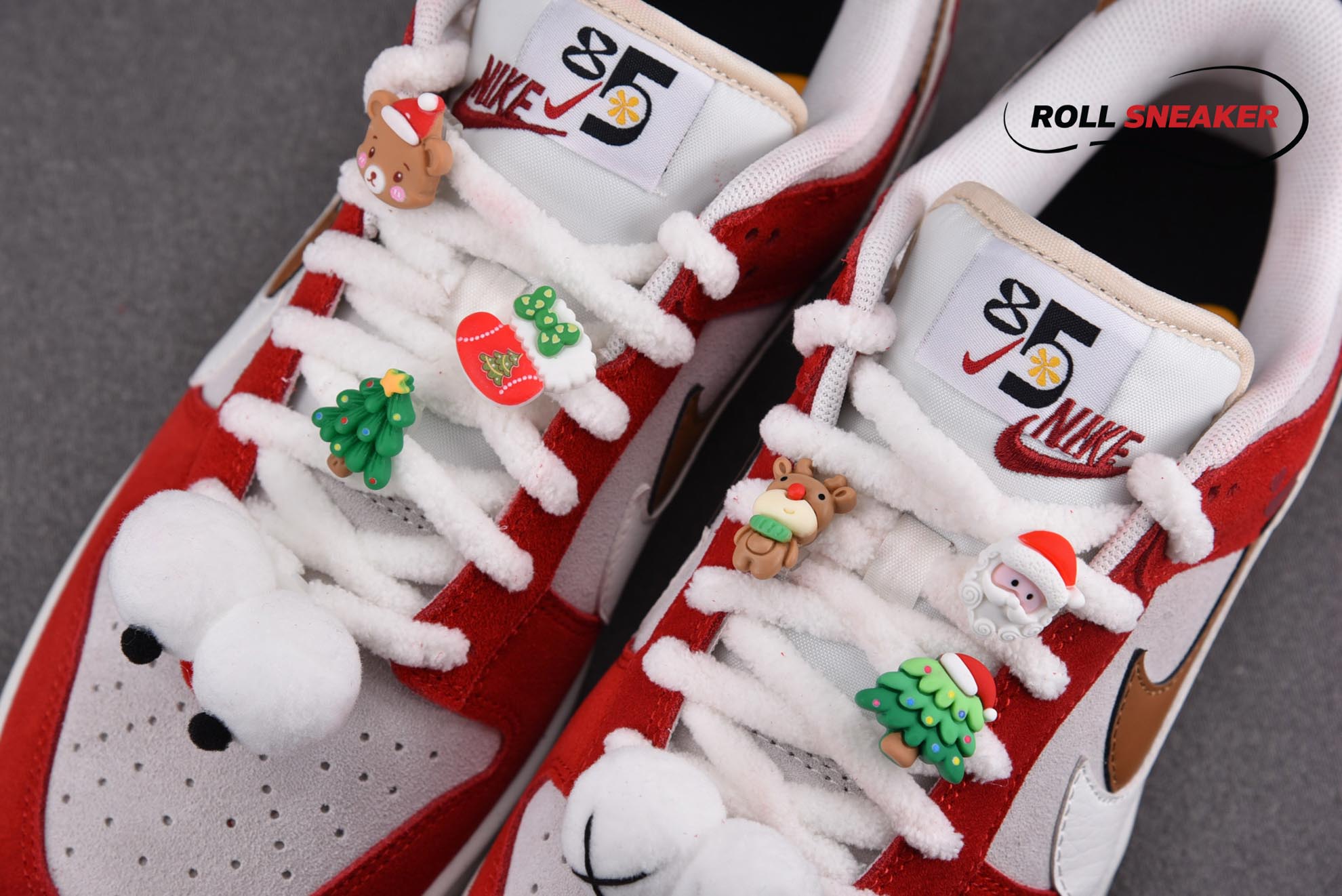 Nike SB Dunk Merry Christmas