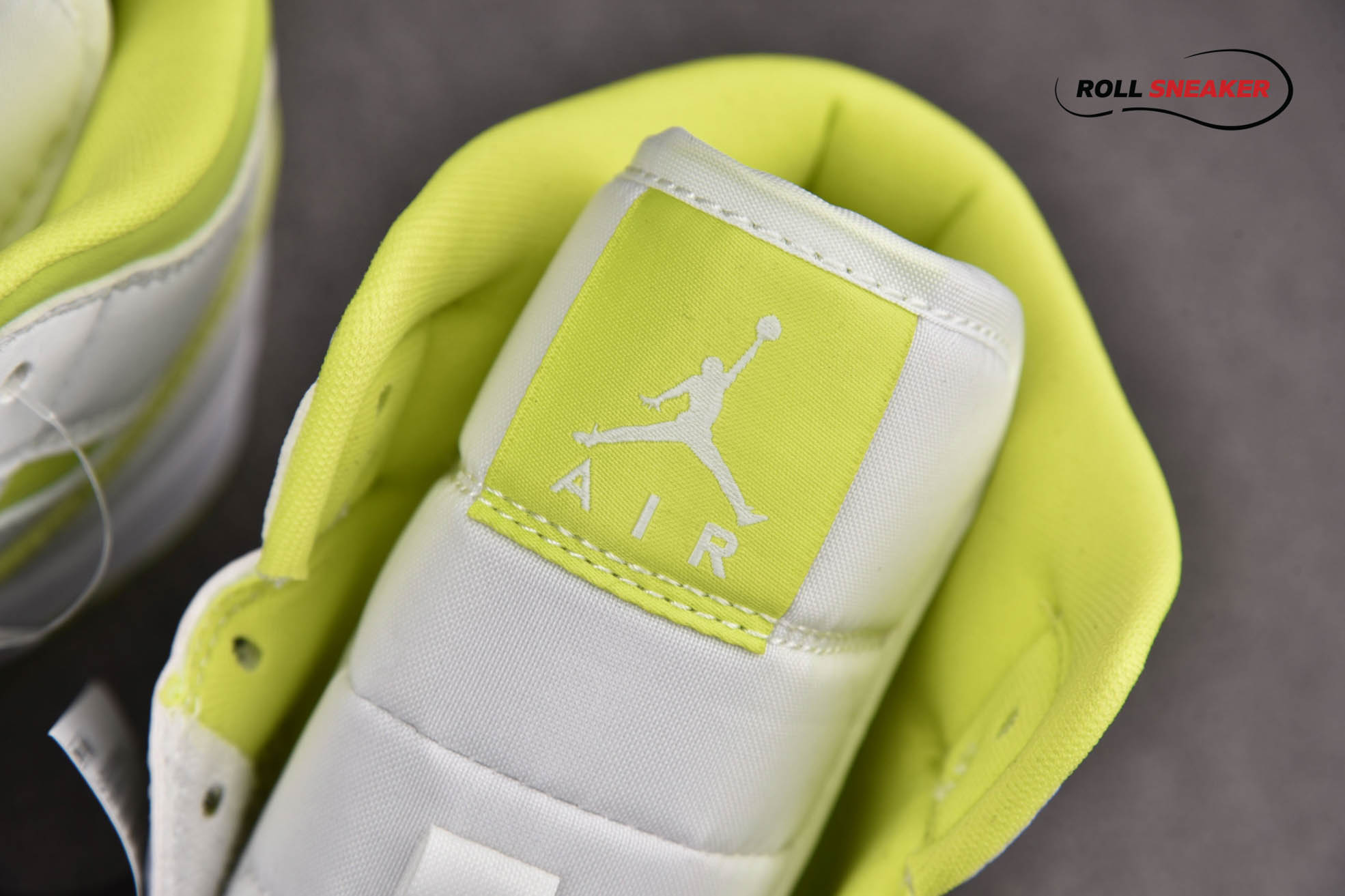 Nike Wmns Air Jordan 1 Mid 'White Lime'