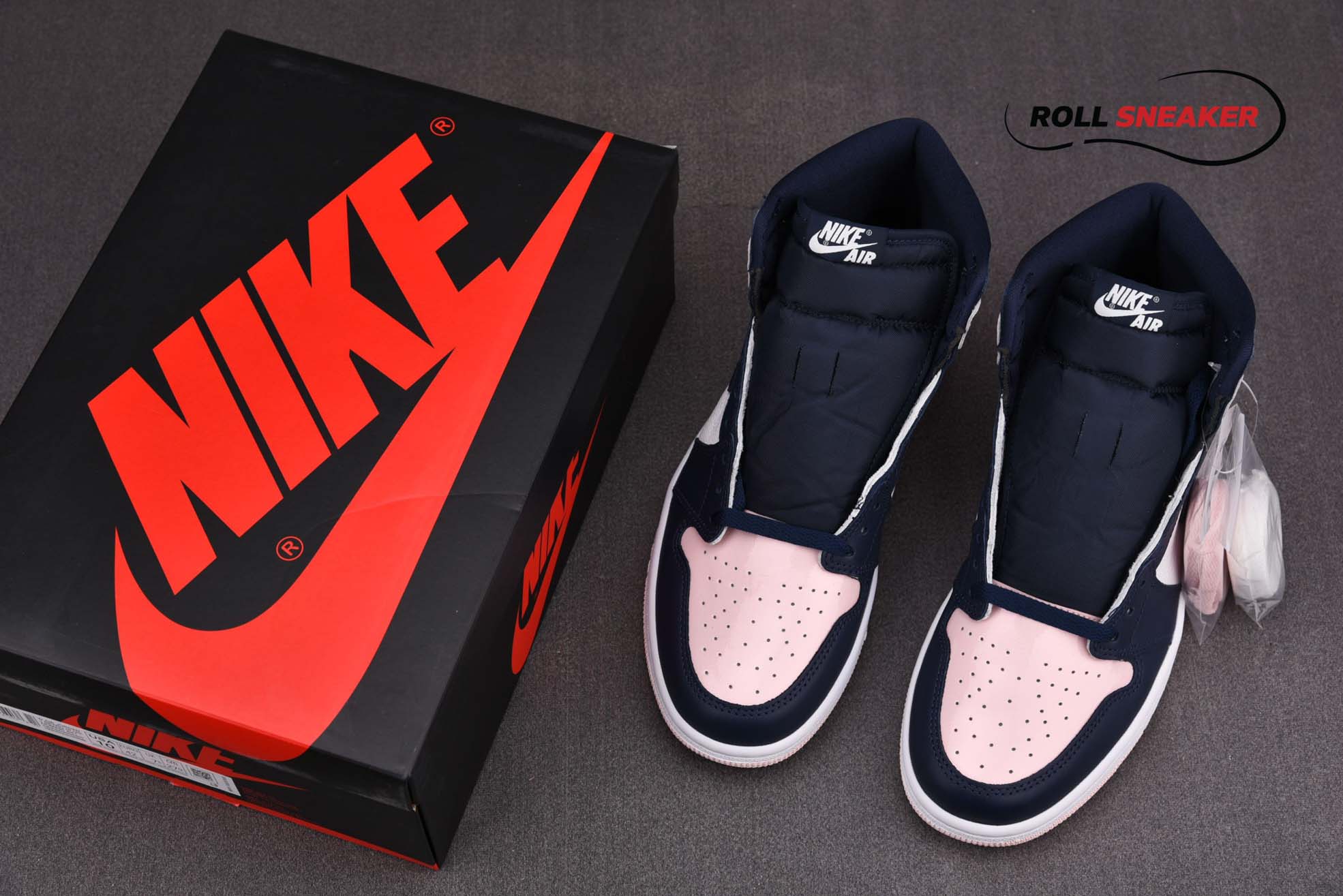 Nike Wmns Air Jordan 1 Retro High OG SE ‘Bubble Gum’