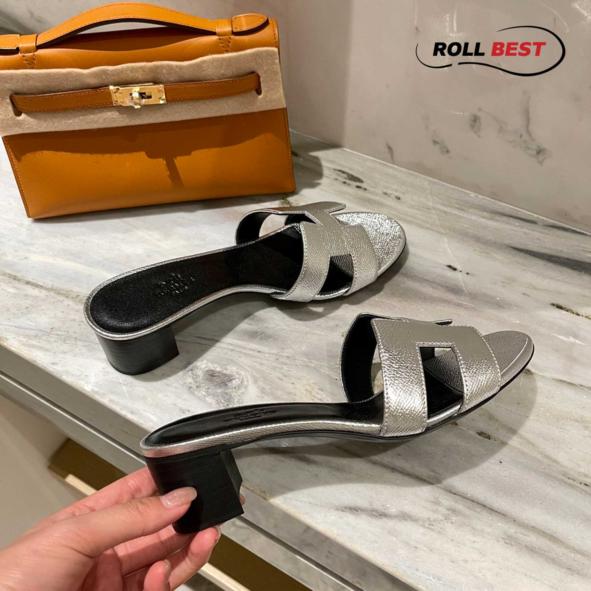 Dép Cao Gót Nữ Hermes Oasis Sandal Bạc Da Nhăn