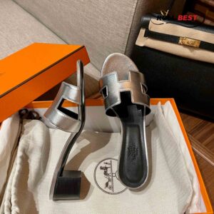 Dép Cao Gót Nữ Hermes Oasis Sandal Bạc Đen Da Nhăn