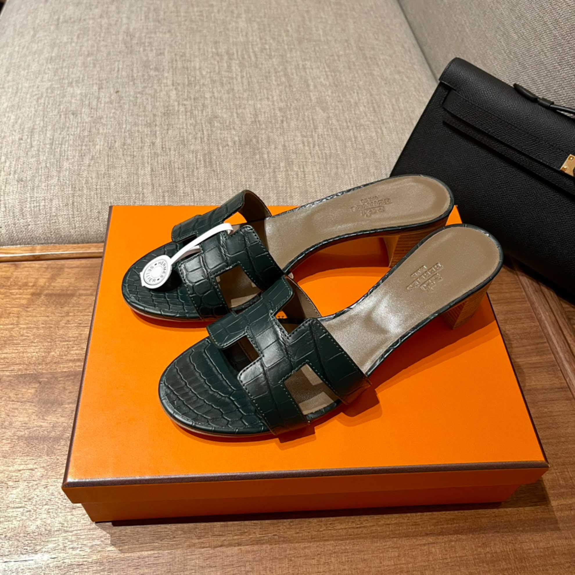 Dép Cao Gót Nữ Hermes Oasis Sandal Da Cá Sấu Green