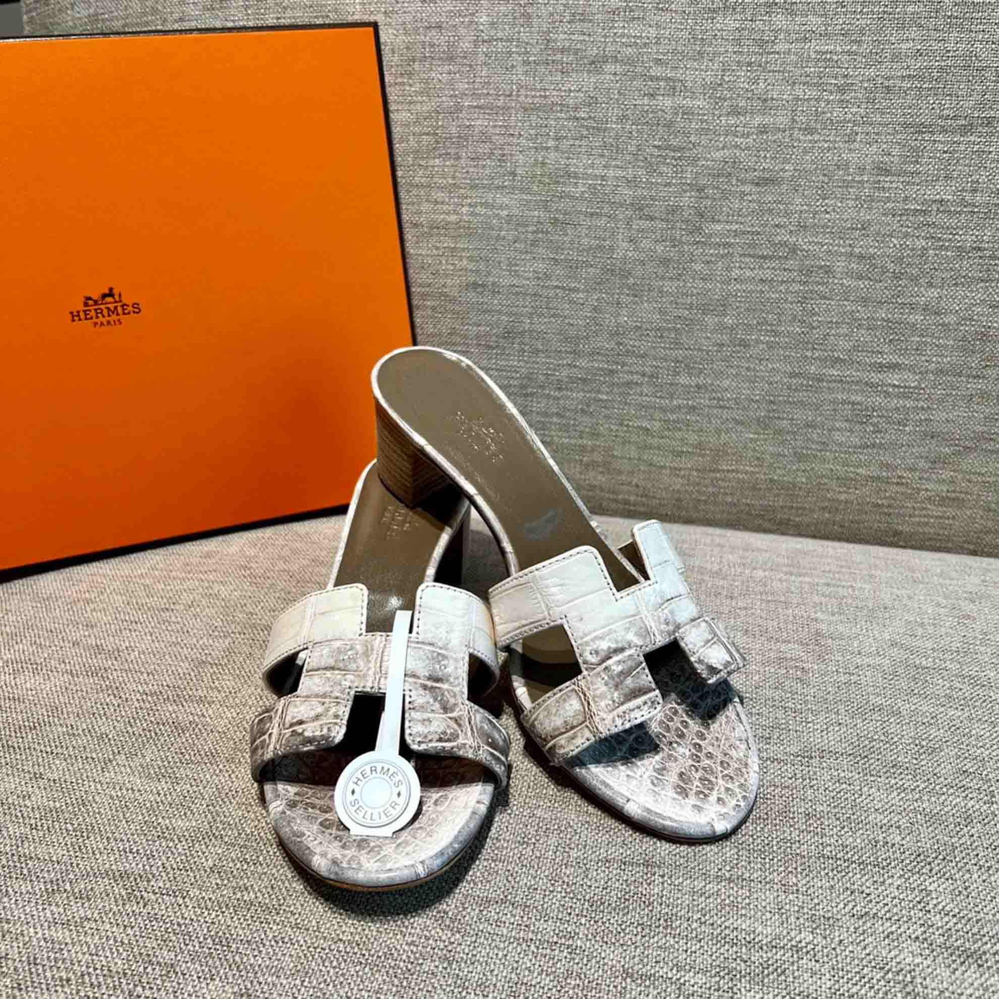 Dép Cao Gót Nữ Hermes Oasis Sandal Da Cá Sấu Loang Mũi