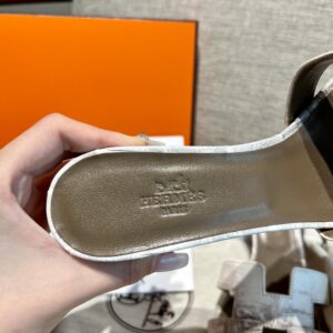 Dép Cao Gót Nữ Hermes Oasis Sandal Da Cá Sấu Loang Mũi