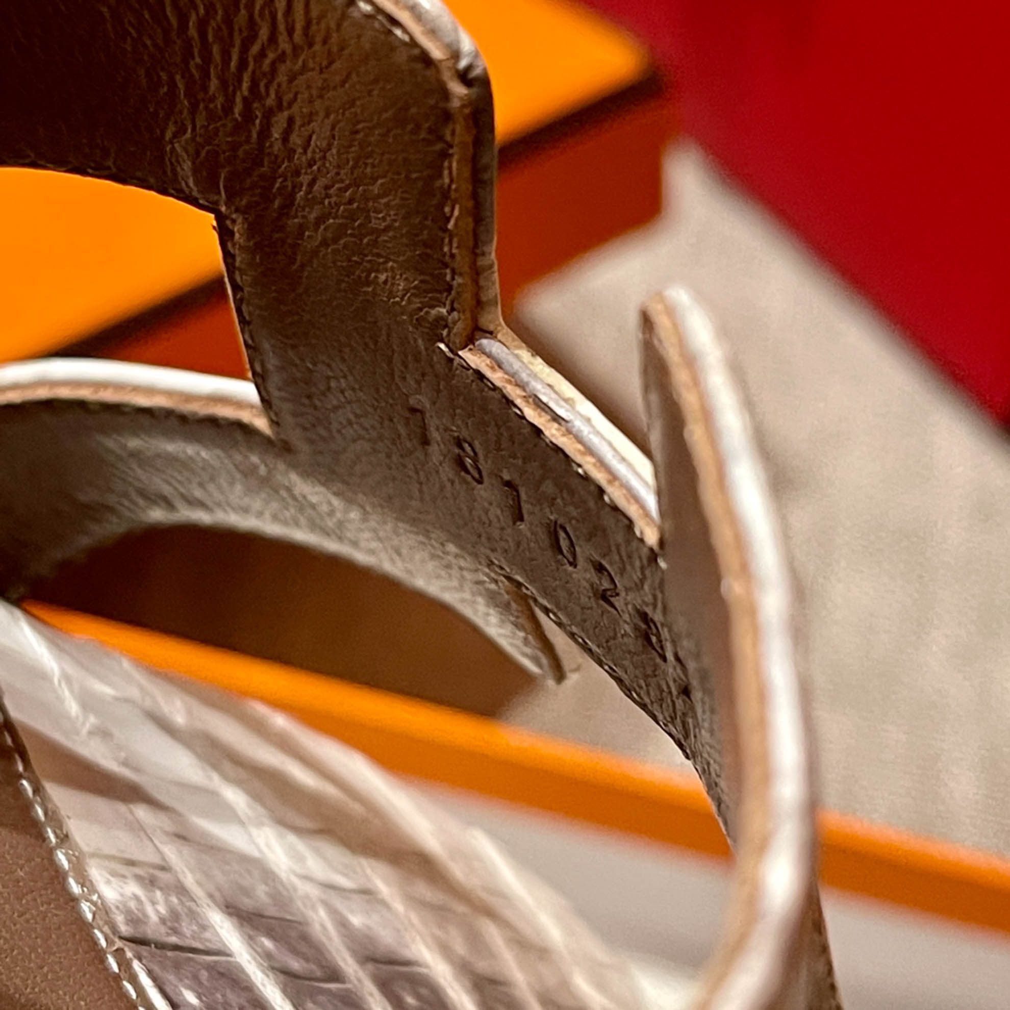 Dép Cao Gót Nữ Hermes Oasis Sandal Da Cá Sấu Trắng