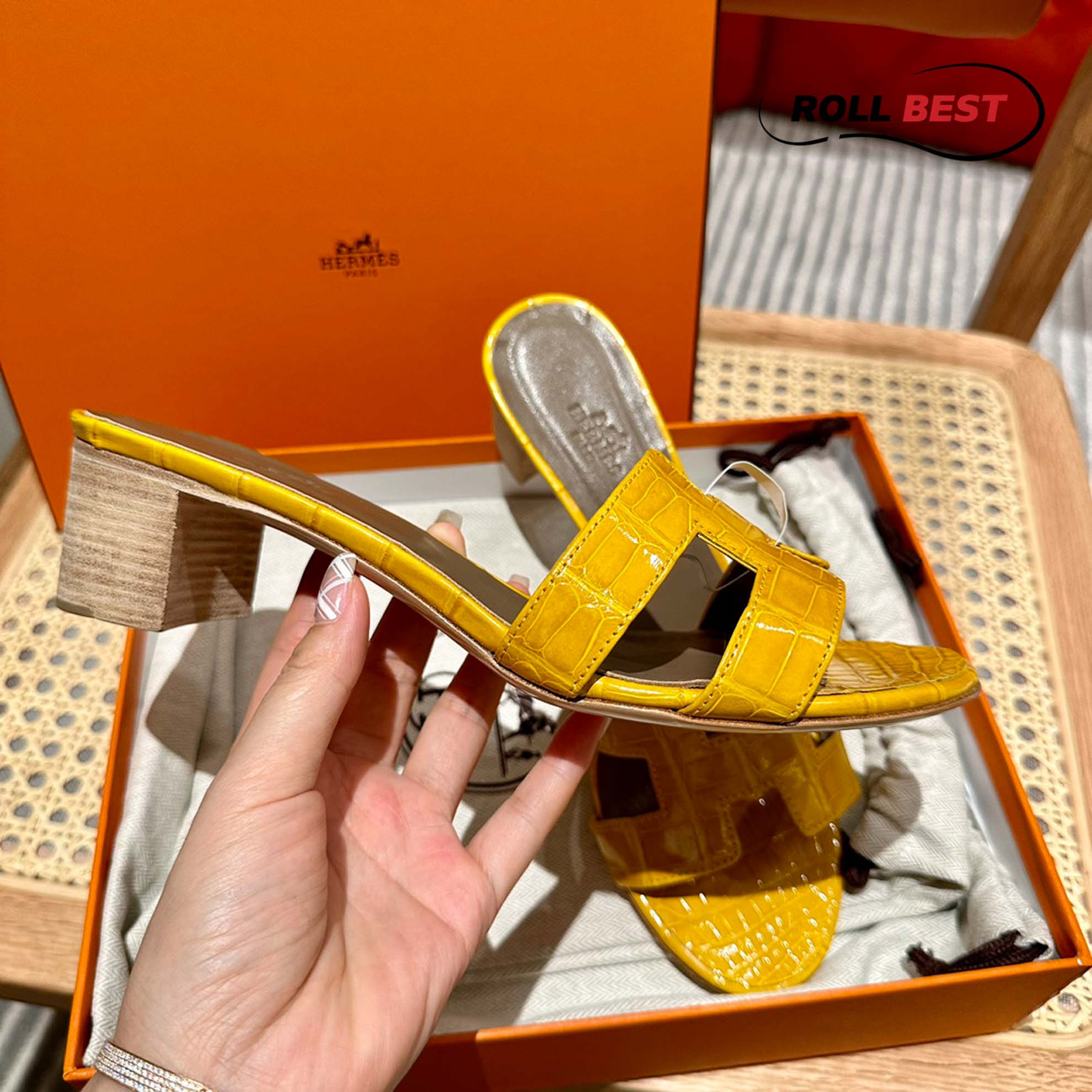 Dép Cao Gót Nữ Hermes Oasis Sandal Da Cá Sấu Vàng Nâu