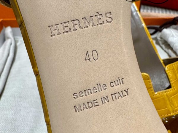 Dép Cao Gót Nữ Hermes Oasis Sandal Da Cá Sấu Vàng Nâu