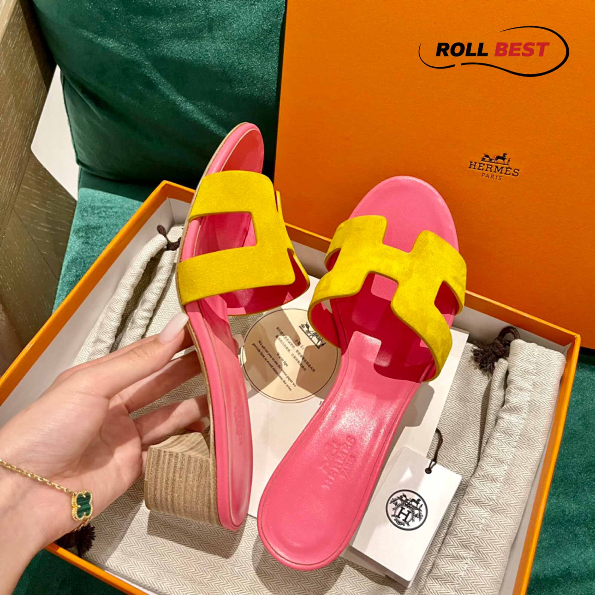 Dép Cao Gót Nữ Hermes Oasis Sandal Vàng Hồng Da Lộn