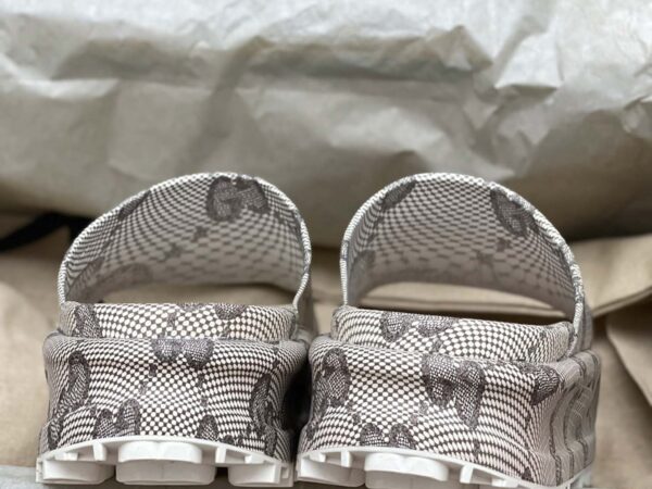 Dép Gucci Slide Sandal With Interlocking G Beige GG