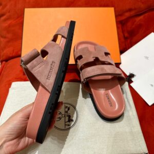 Dép Hermes Chypre Sandal Light Pink Suede