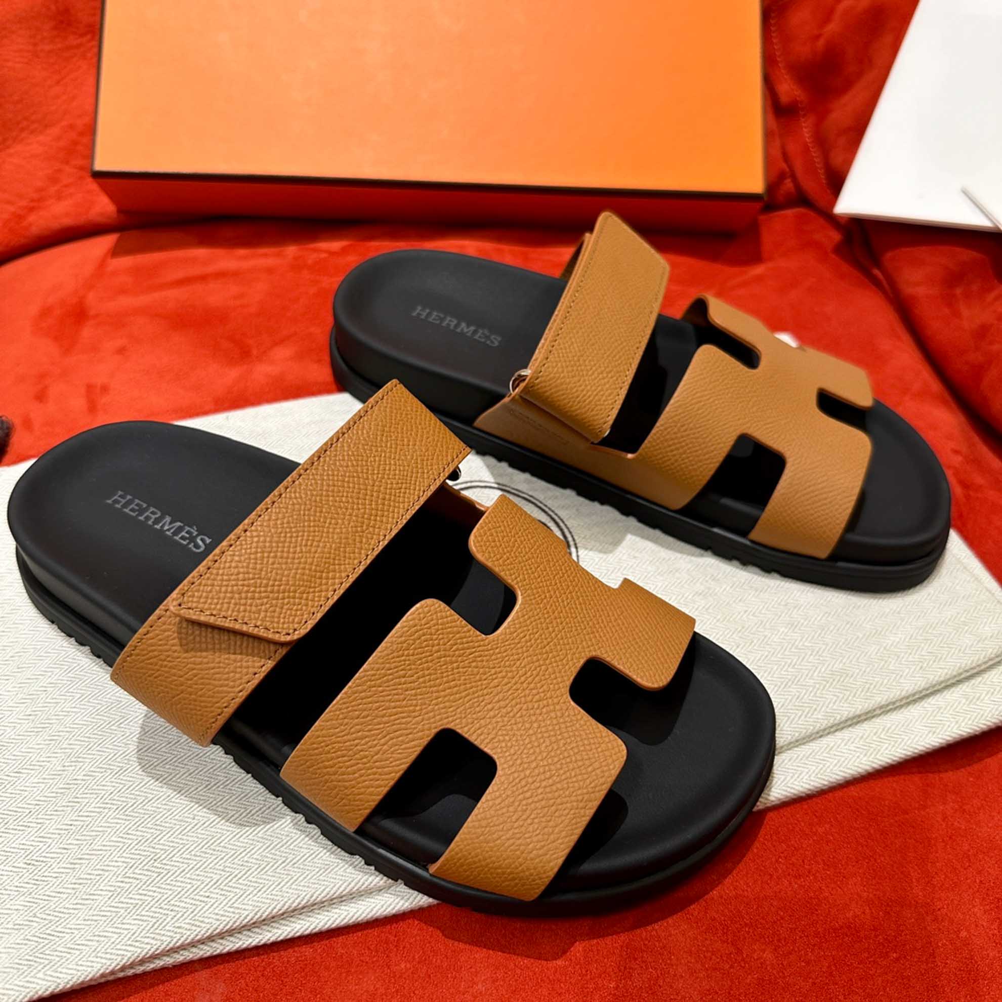 Dép Hermes Chypre Sandal Natural Black Epsom Leather