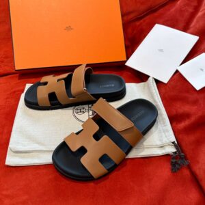 Dép Hermes Chypre Sandal Natural Black Smooth Calfskin Leather