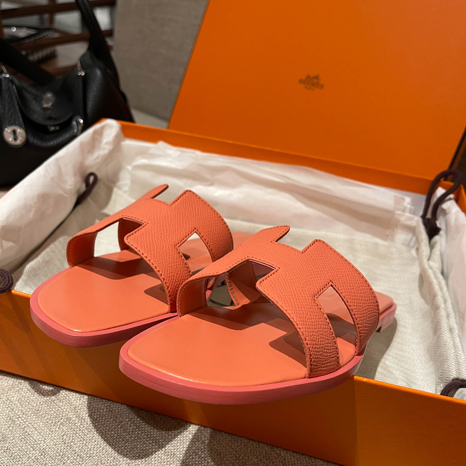 Dép Nữ Hermes Oran Sandal Cam Hồng Nhăn