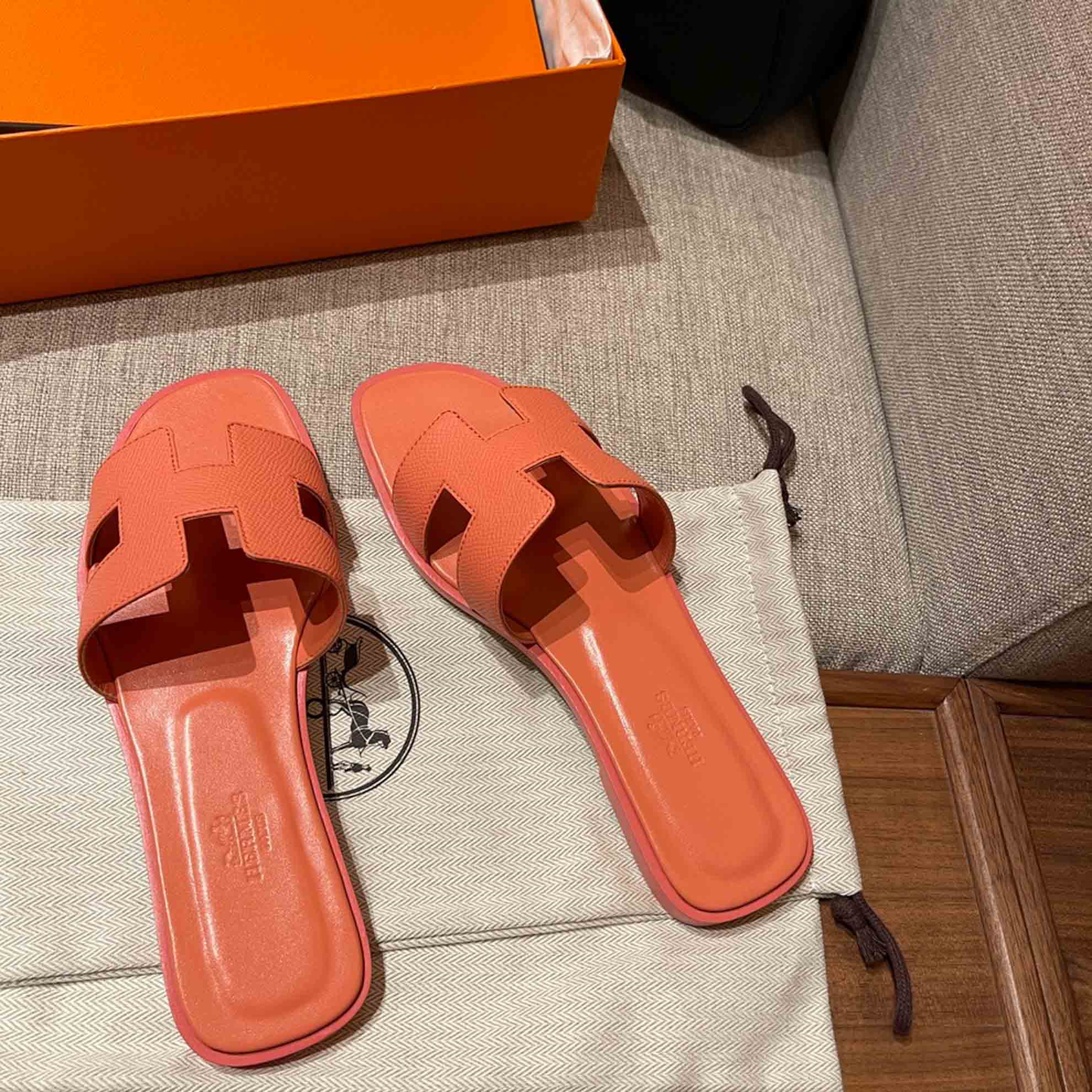 Dép Nữ Hermes Oran Sandal Cam Hồng Nhăn